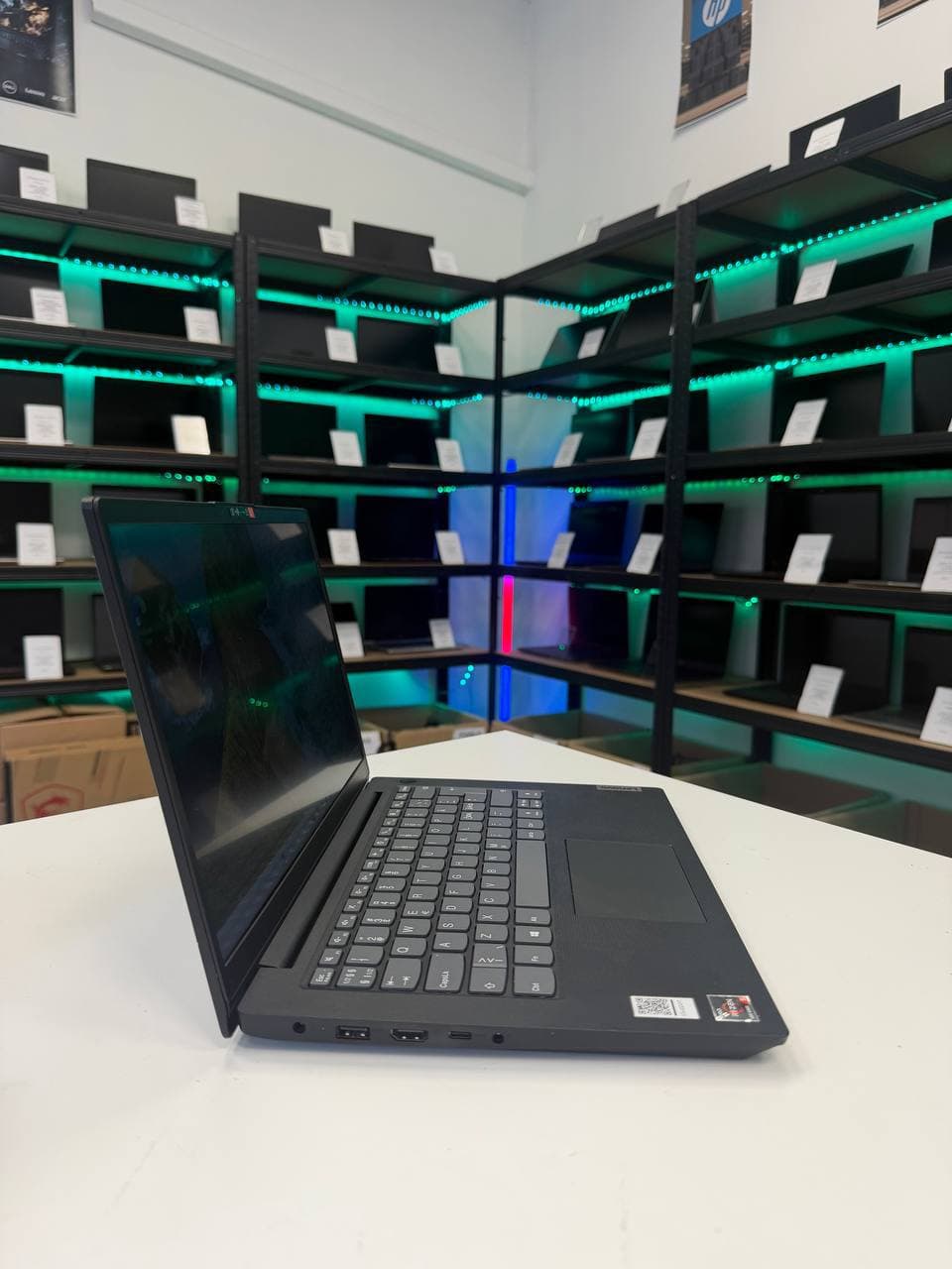 Lenovo V14 G2 ALC