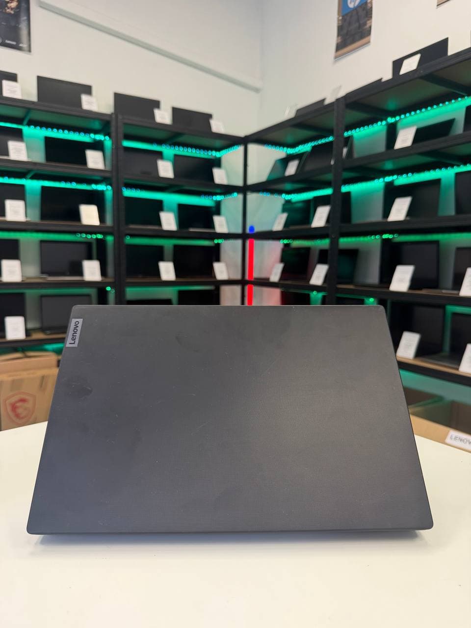 Lenovo V14 G2 ALC